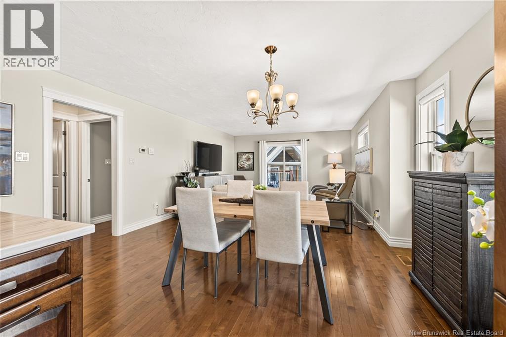 20 Thornhill Crescent - 11