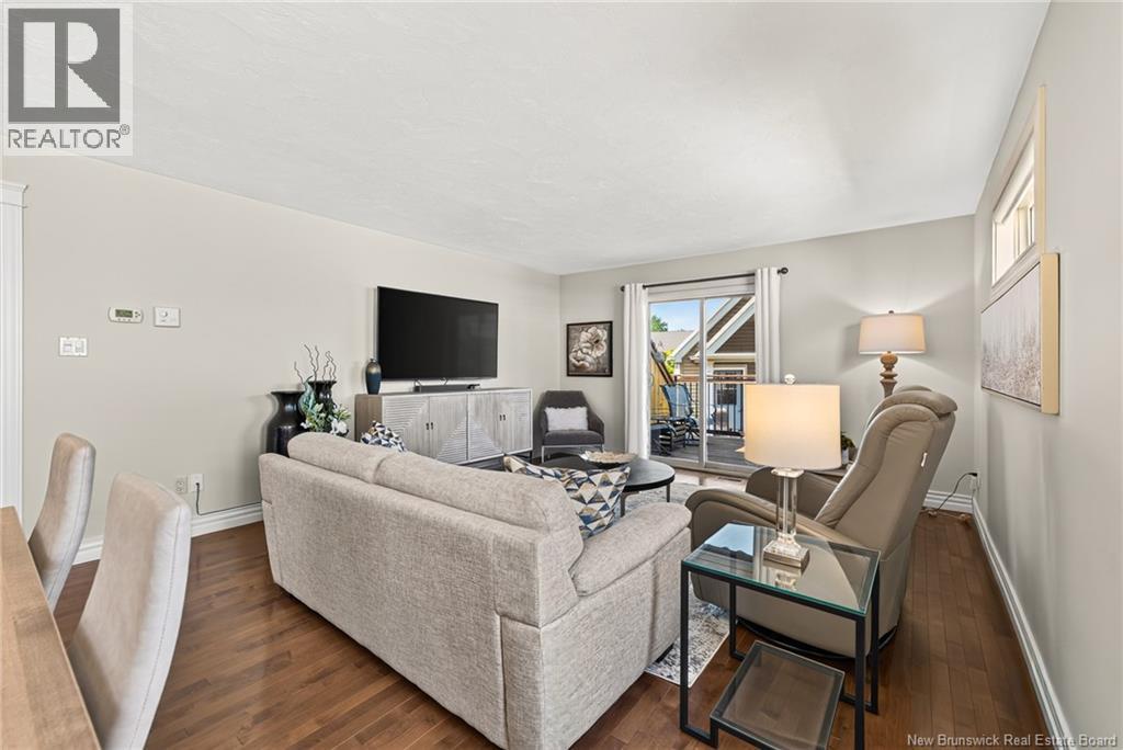 20 Thornhill Crescent - 17