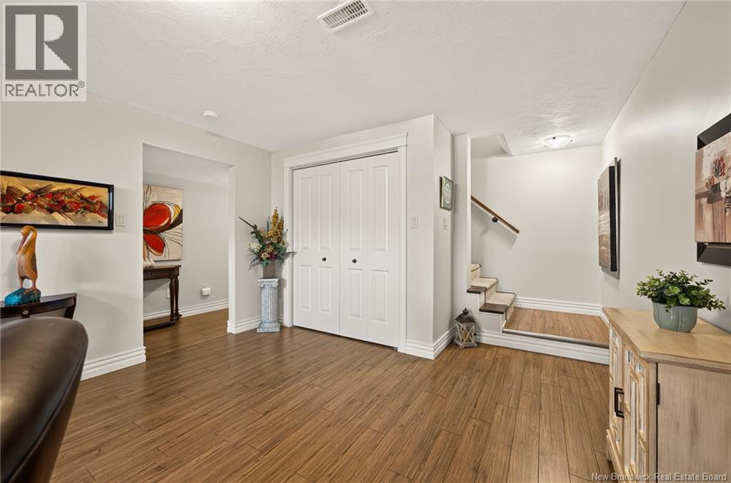 20 Thornhill Crescent - 31