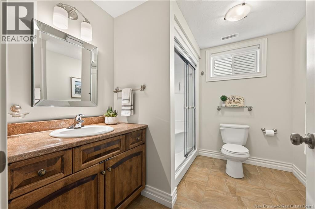 20 Thornhill Crescent - 33