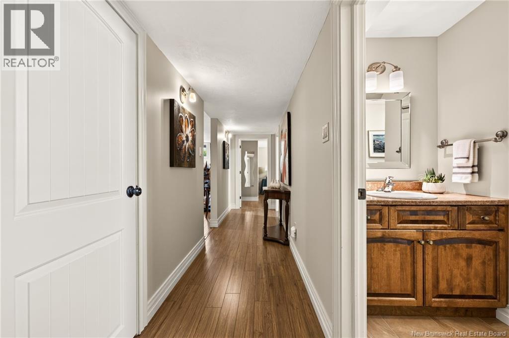 20 Thornhill Crescent - 34