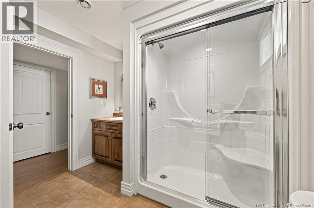 20 Thornhill Crescent - 38