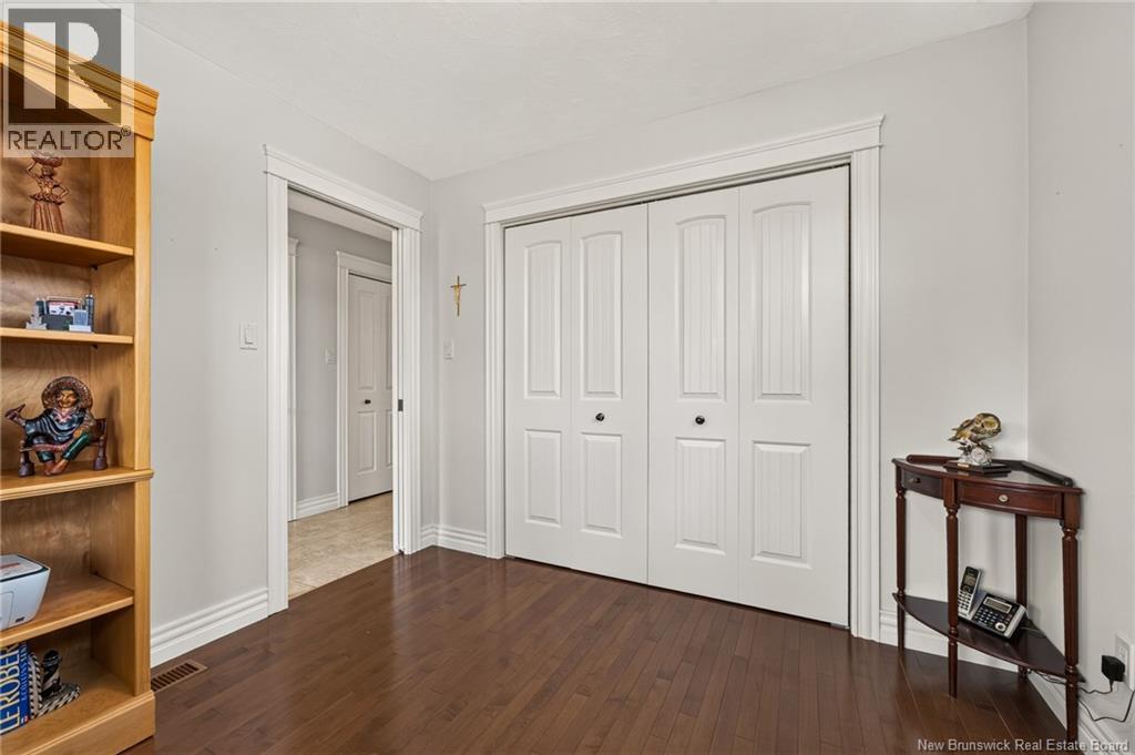 20 Thornhill Crescent - 5