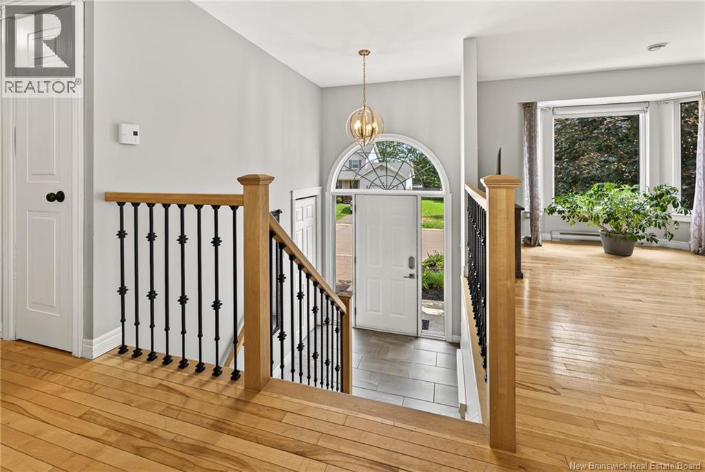 32 du Ruisseau Street - Image 2