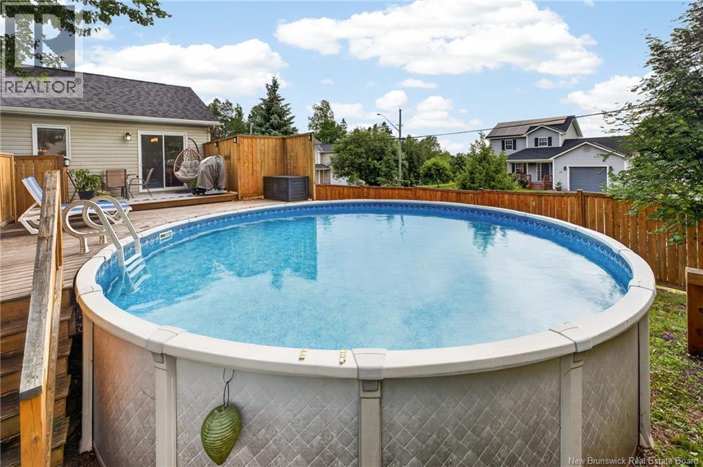 32 du Ruisseau Street - 43