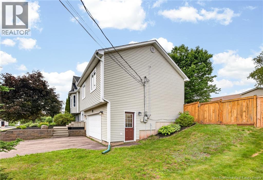 32 du Ruisseau Street - 44