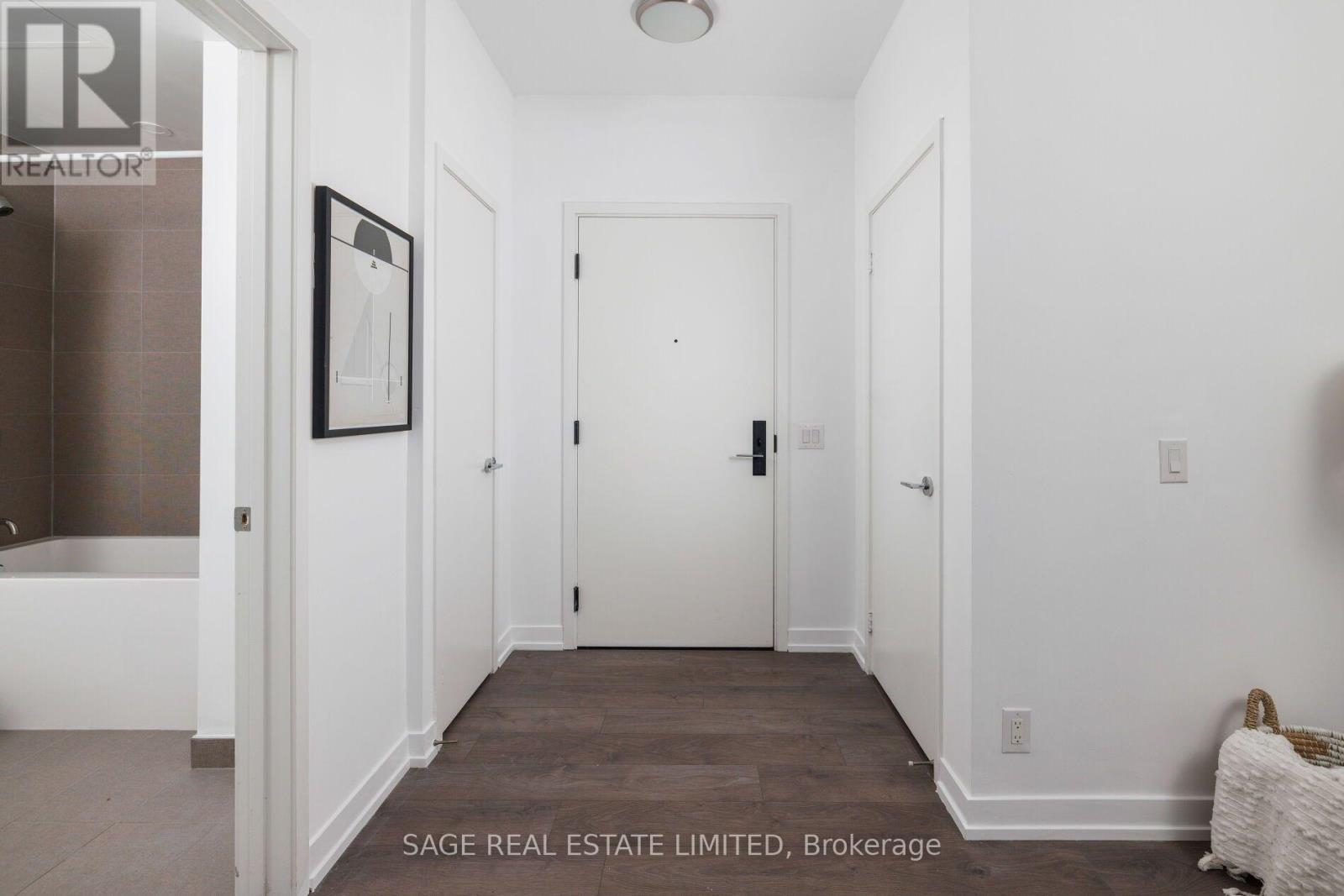 #1012 270 DUFFERIN STREET - 11