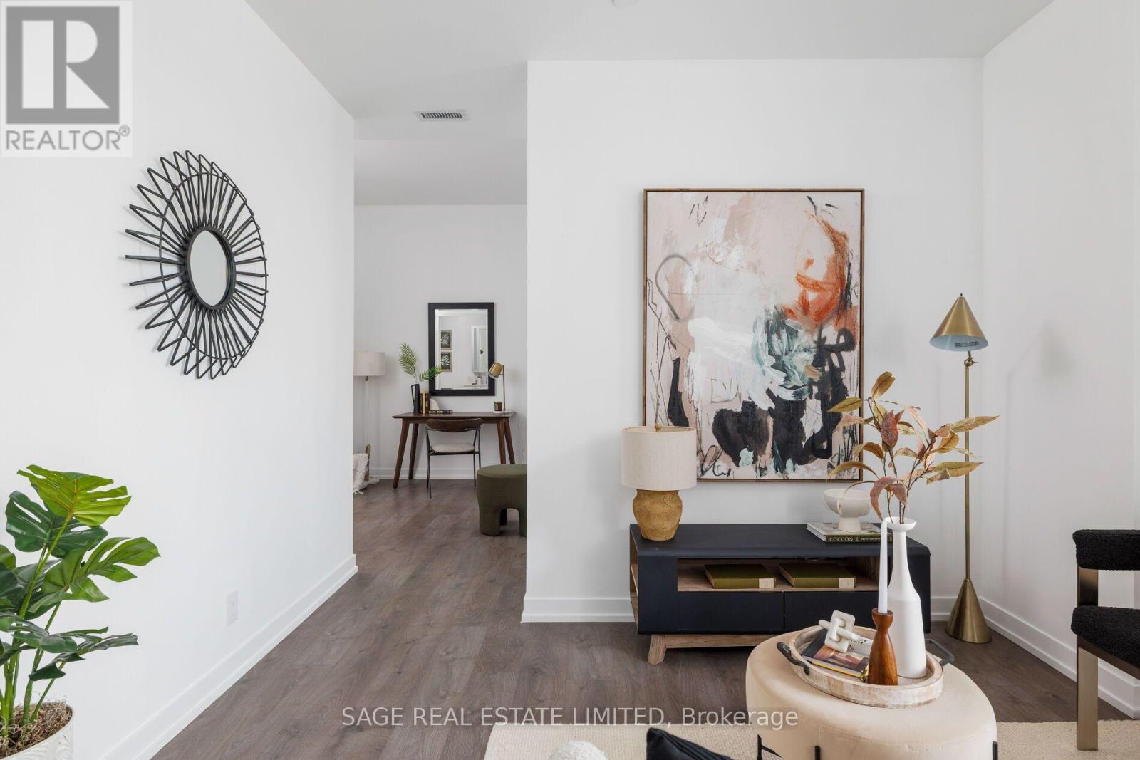 #1012 270 DUFFERIN STREET - 36