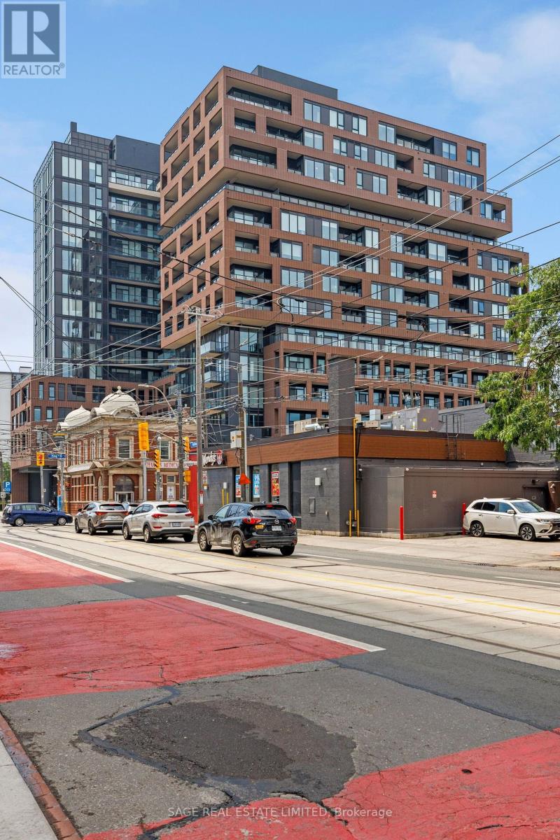 #1012 270 DUFFERIN STREET - 3