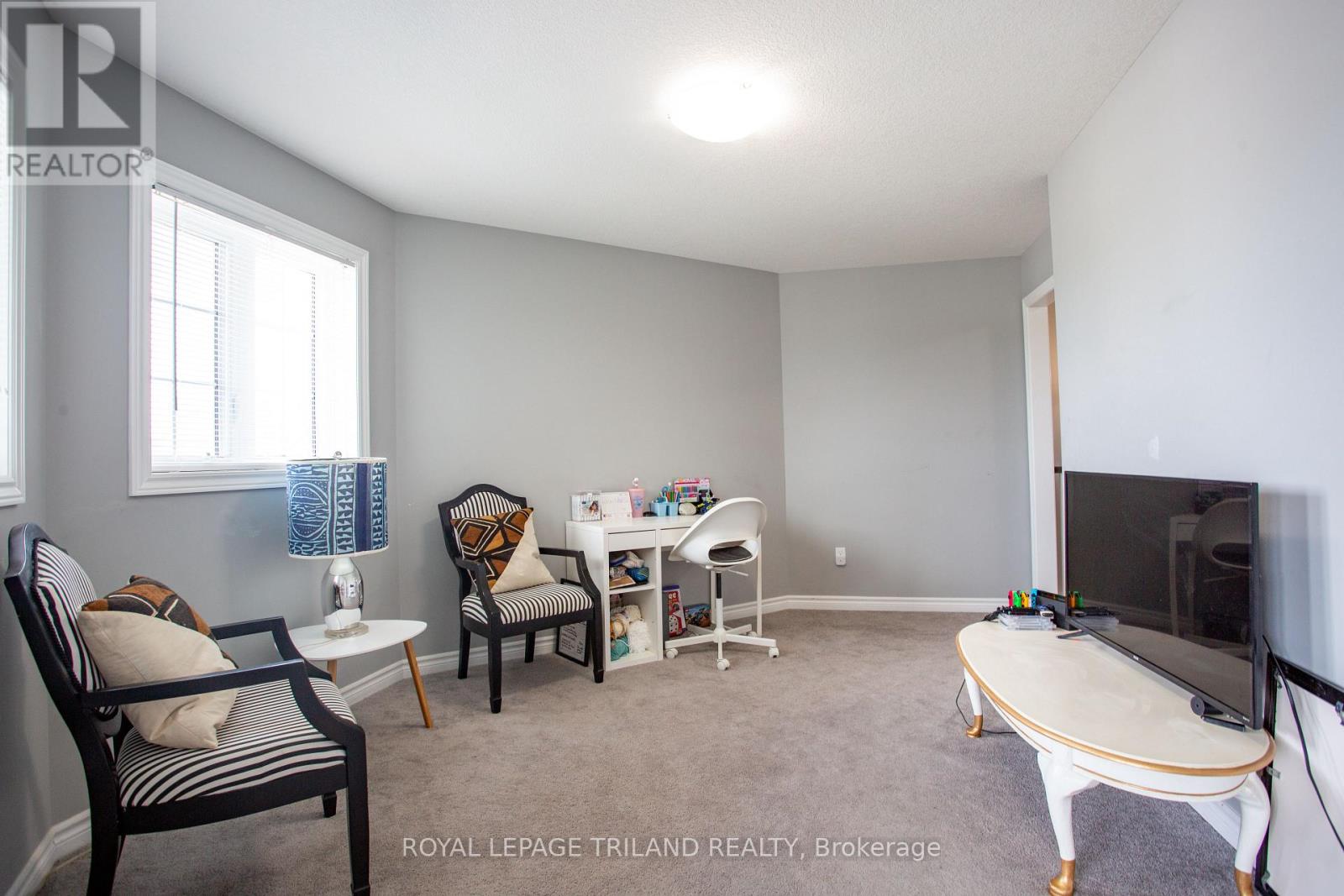 1 ACORN TRAIL - 33