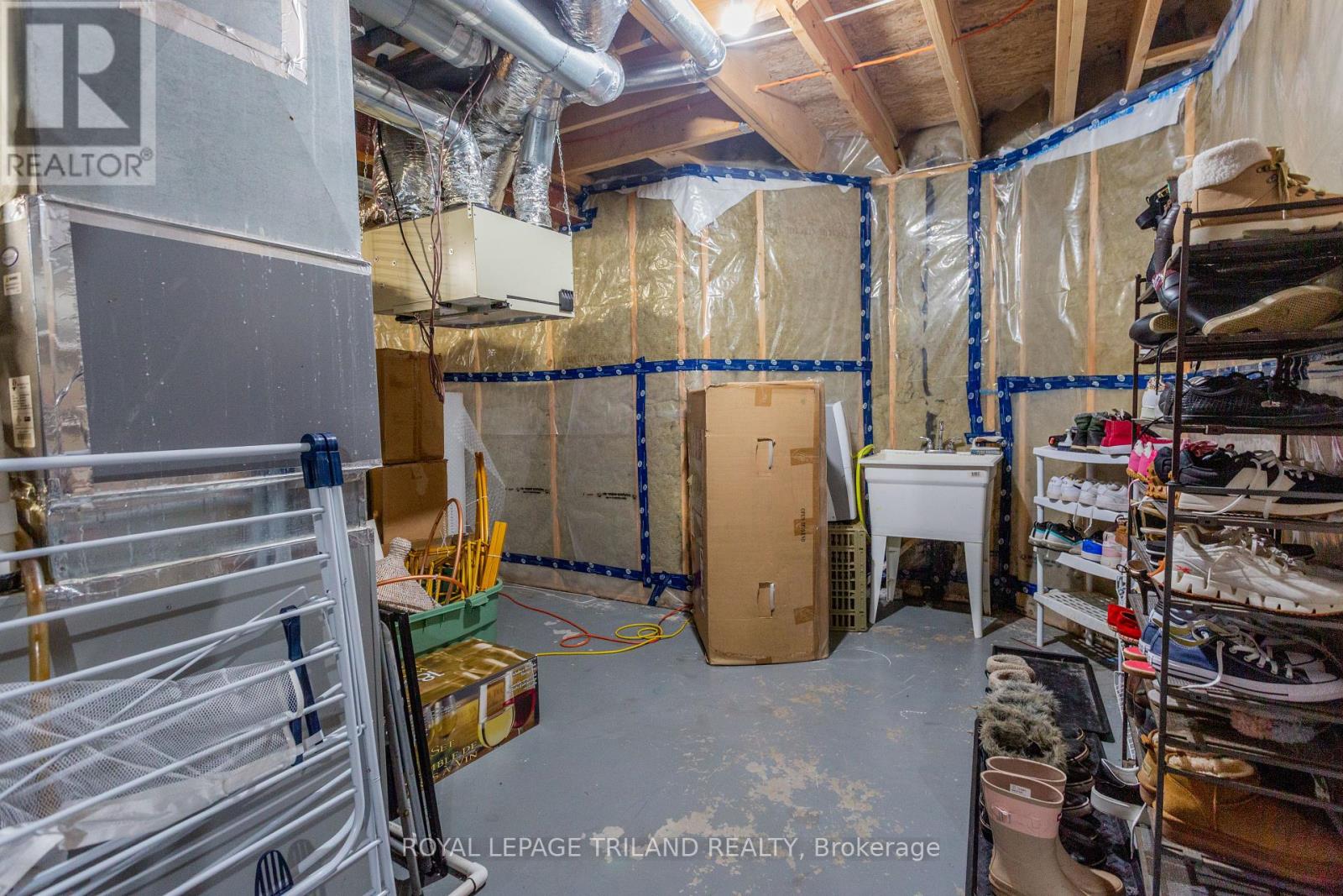 1 ACORN TRAIL - 38