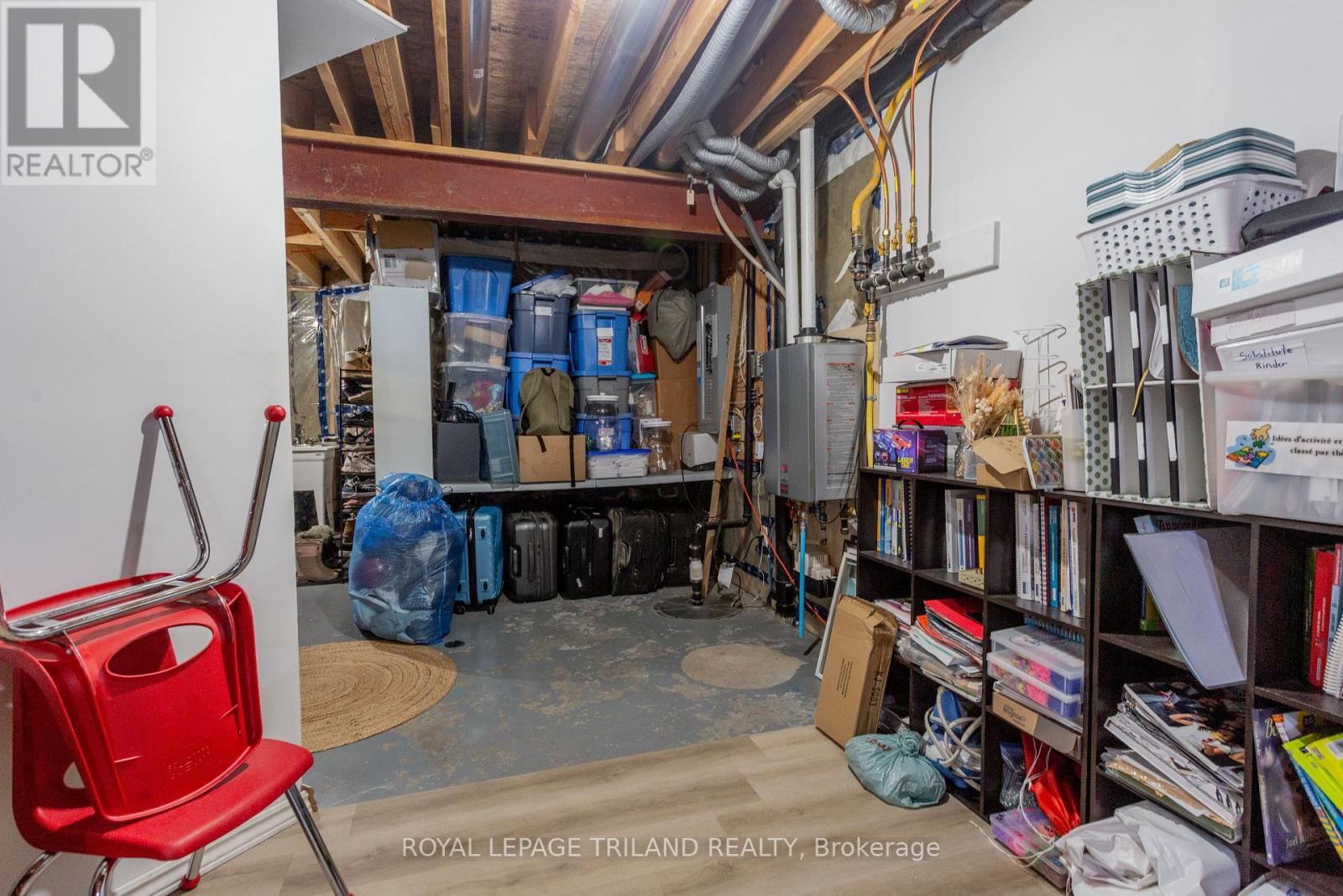 1 ACORN TRAIL - 40