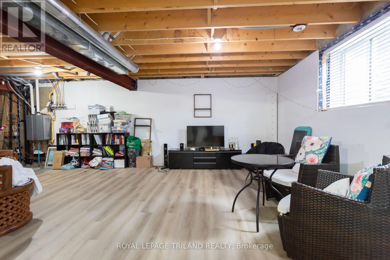 1 ACORN TRAIL - 43