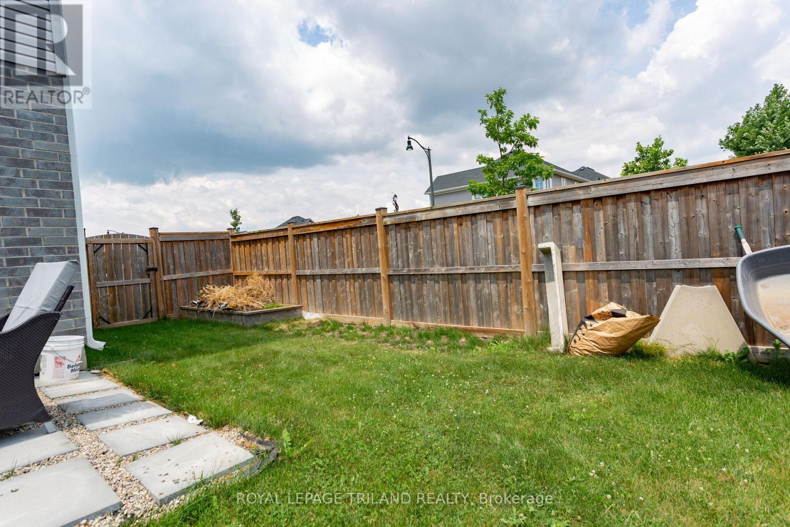 1 ACORN TRAIL - 45