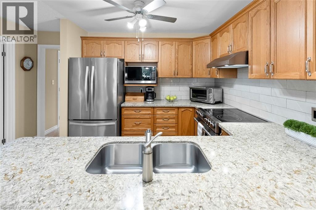9 KINSMAN Court - 18