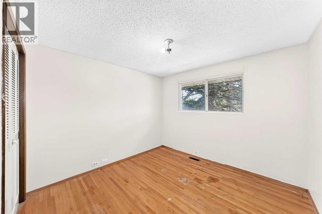 6839 Huntridge Hill NE - 16