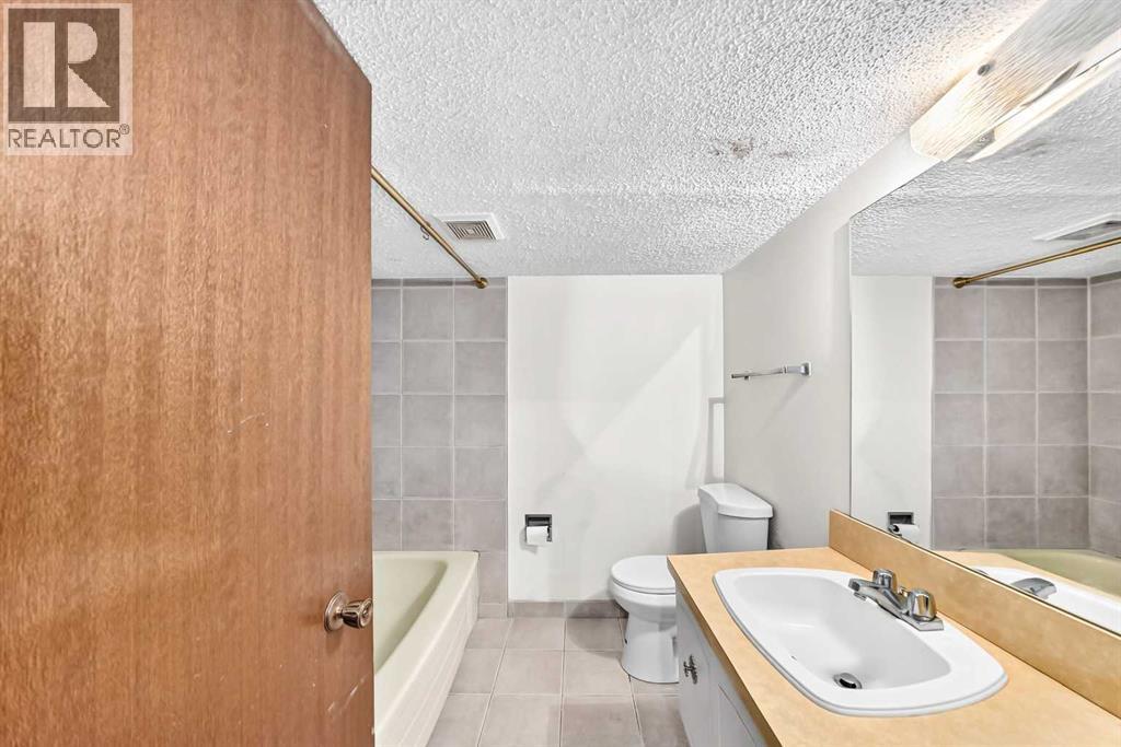 6839 Huntridge Hill NE - 24