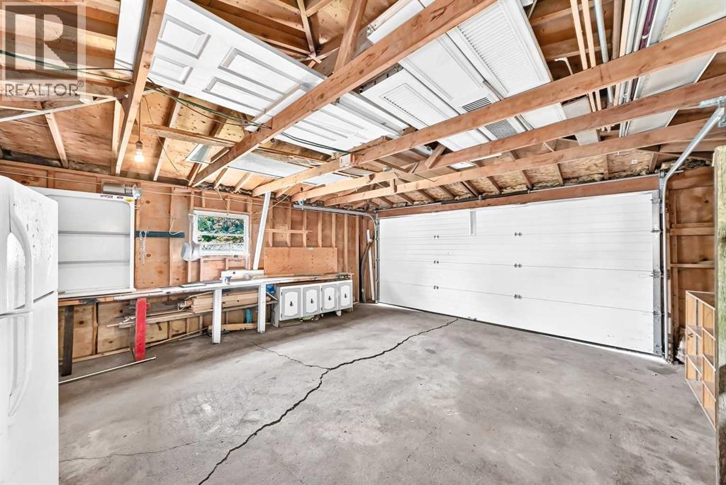 6839 Huntridge Hill NE - 32