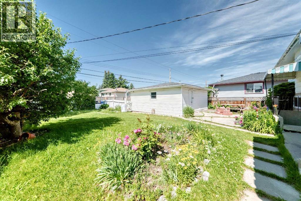 6839 Huntridge Hill NE - 38