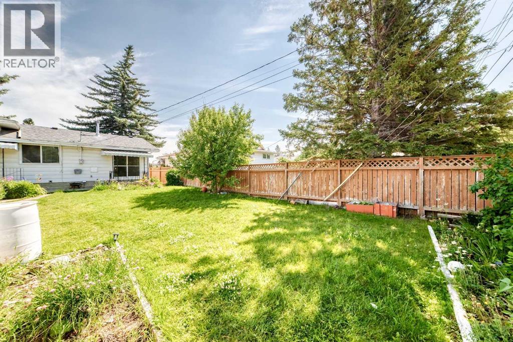 6839 Huntridge Hill NE - 44