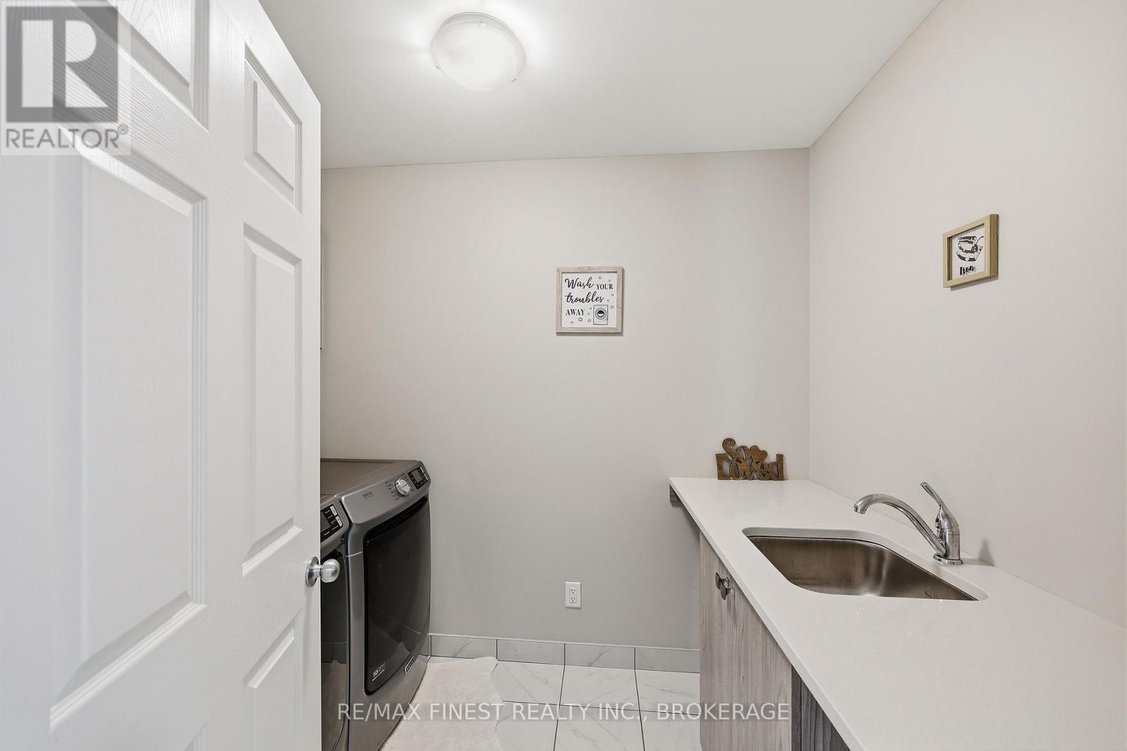 1689 TENLEY DRIVE - 32