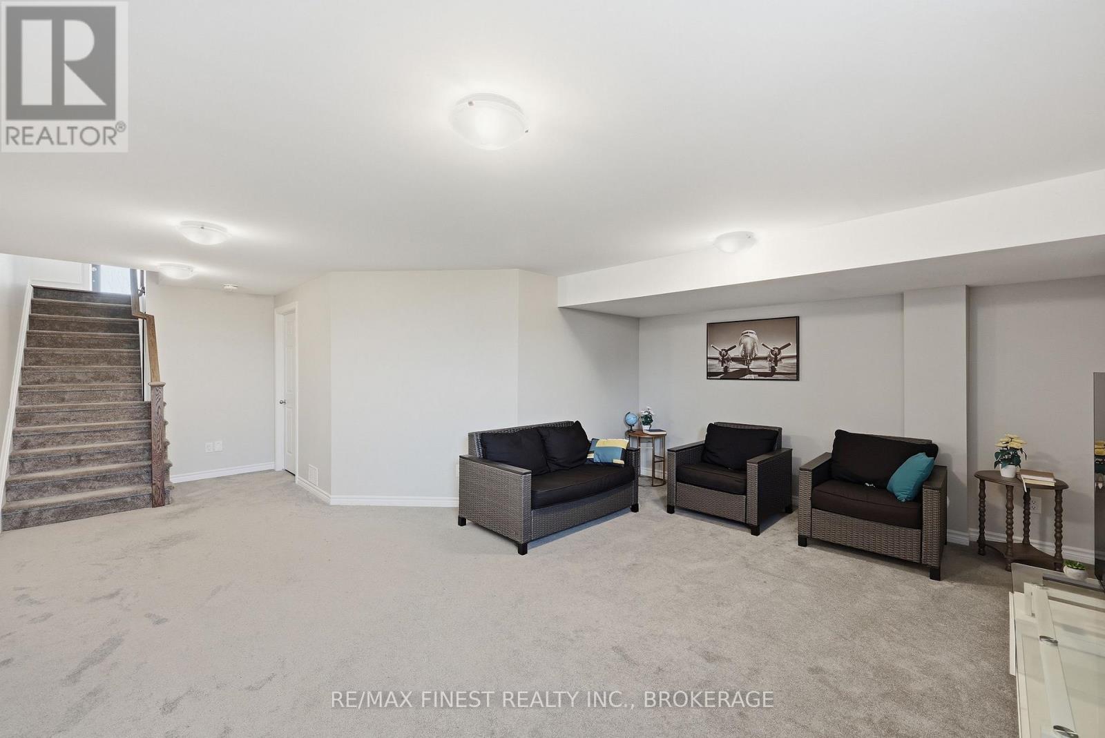 1689 TENLEY DRIVE - 36