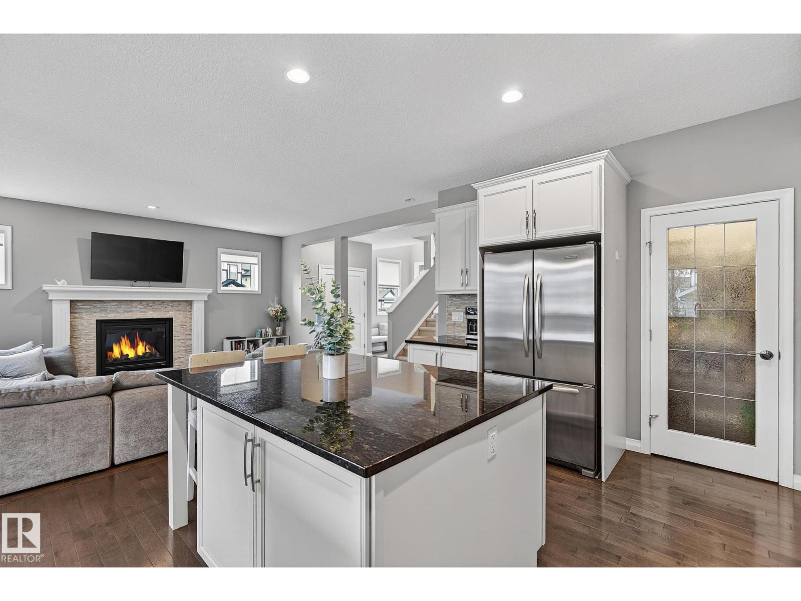 22131 95 AV NW - 12