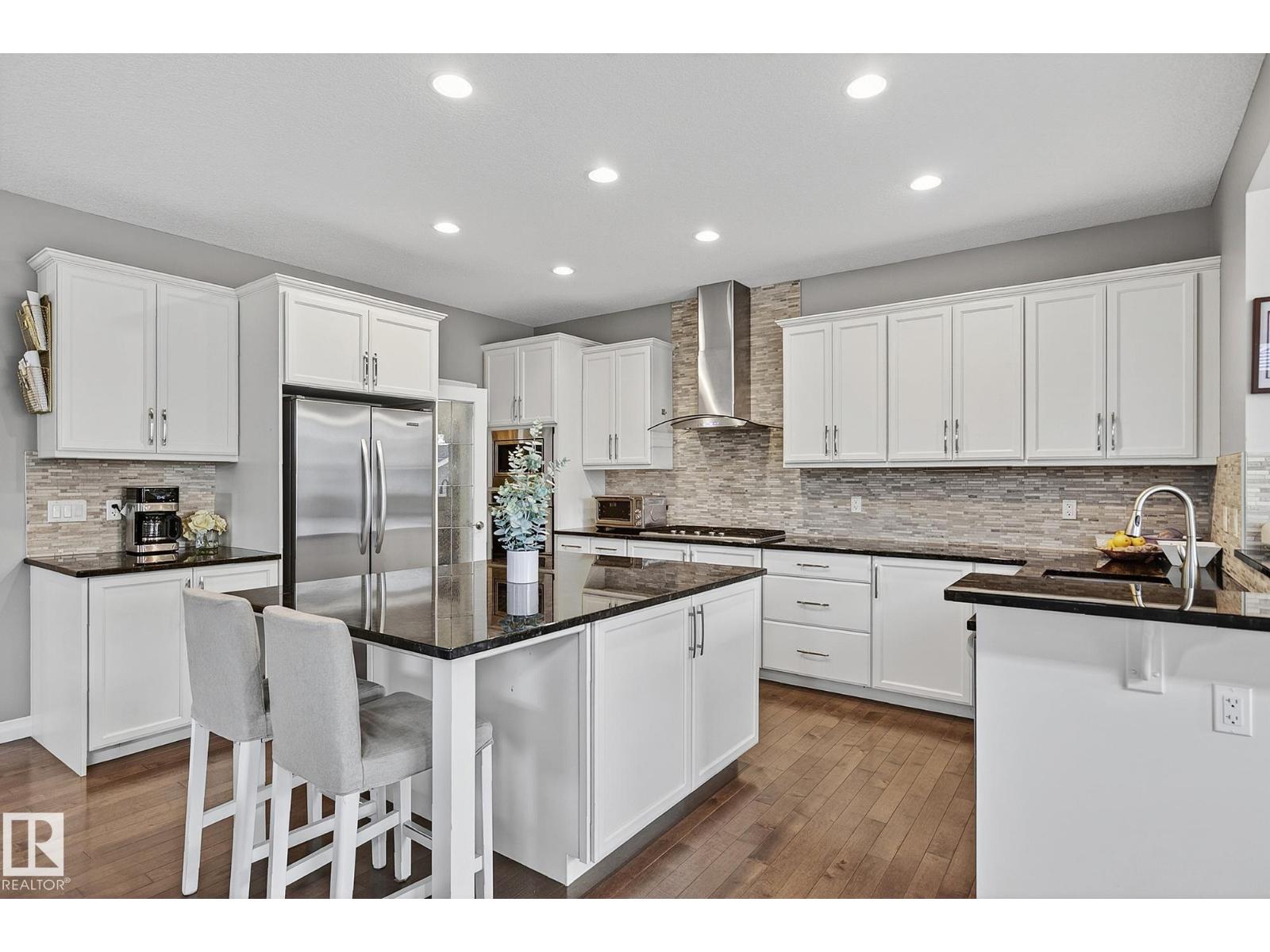 22131 95 AV NW - 9