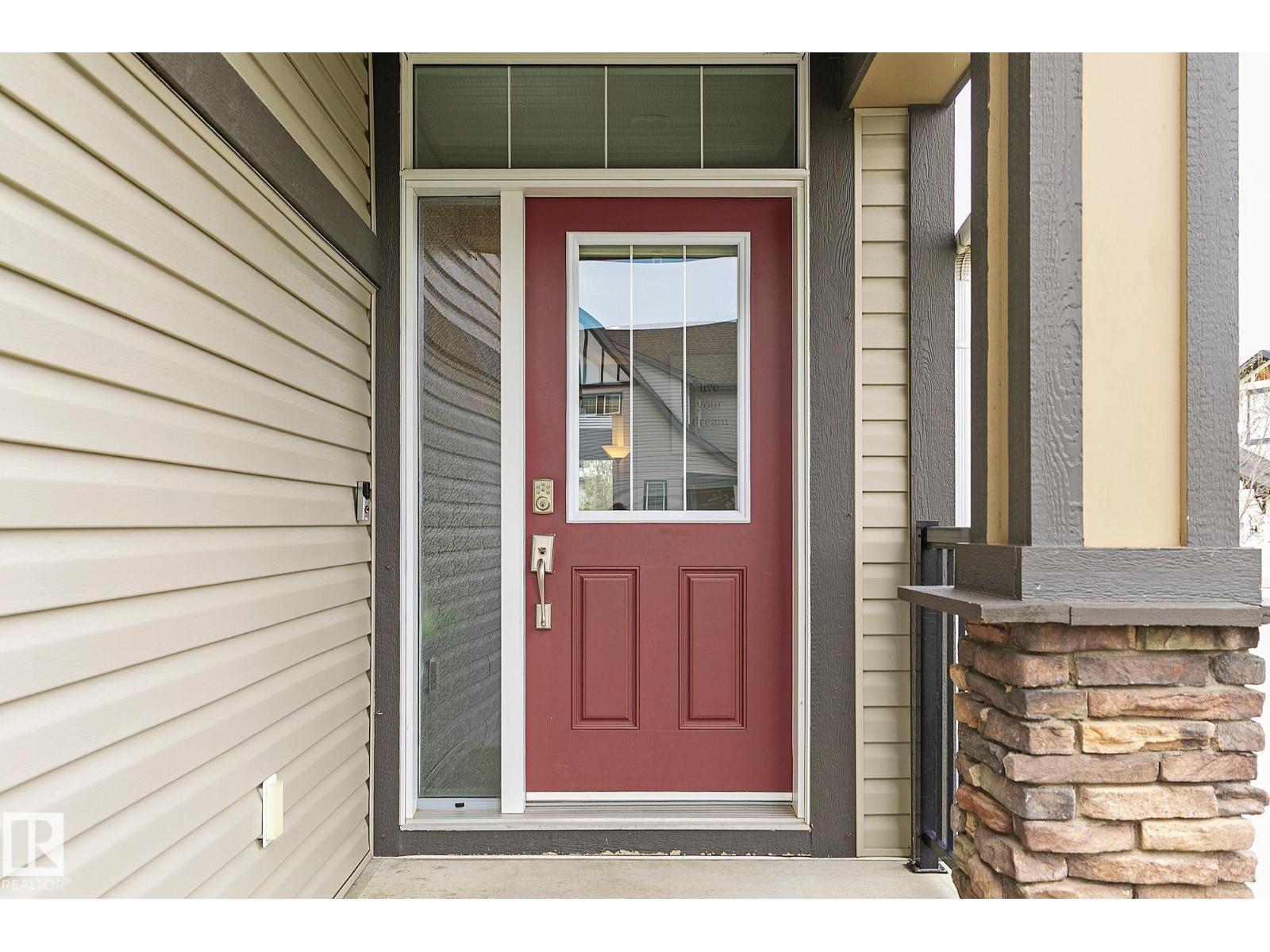 22131 95 AV NW - 2