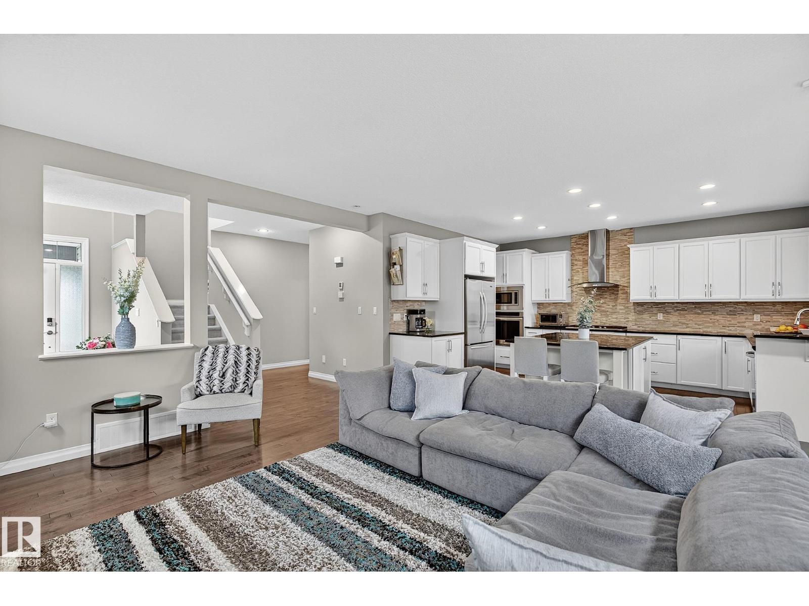 22131 95 AV NW - 7