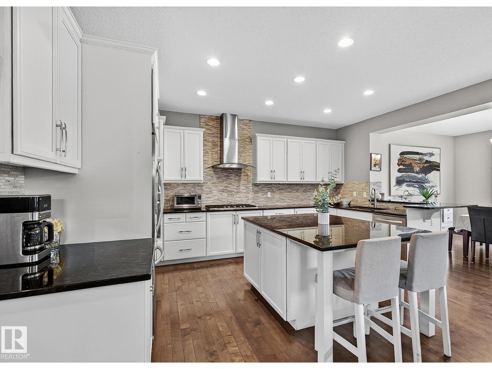 22131 95 AV NW - 16