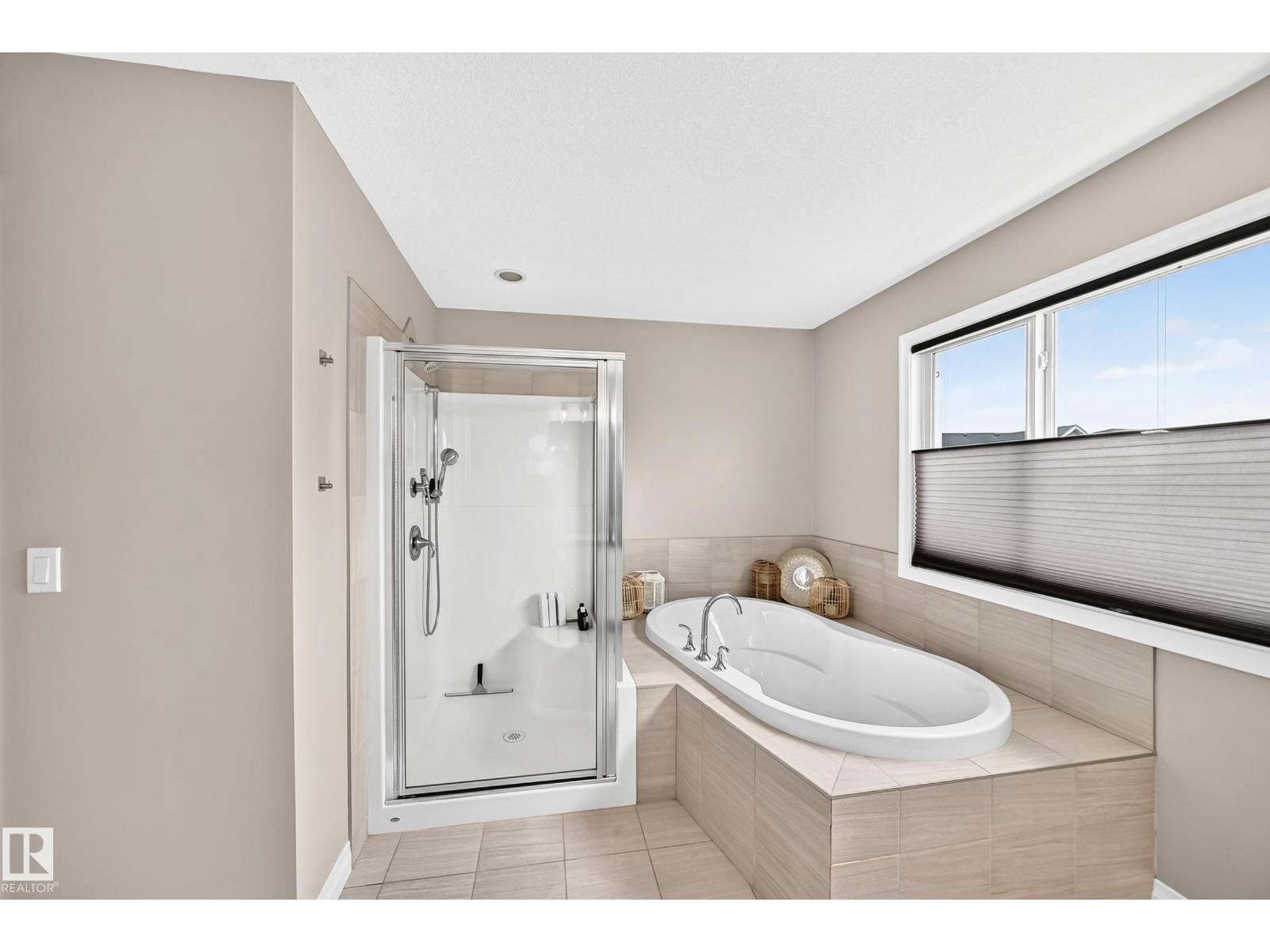 22131 95 AV NW - 31