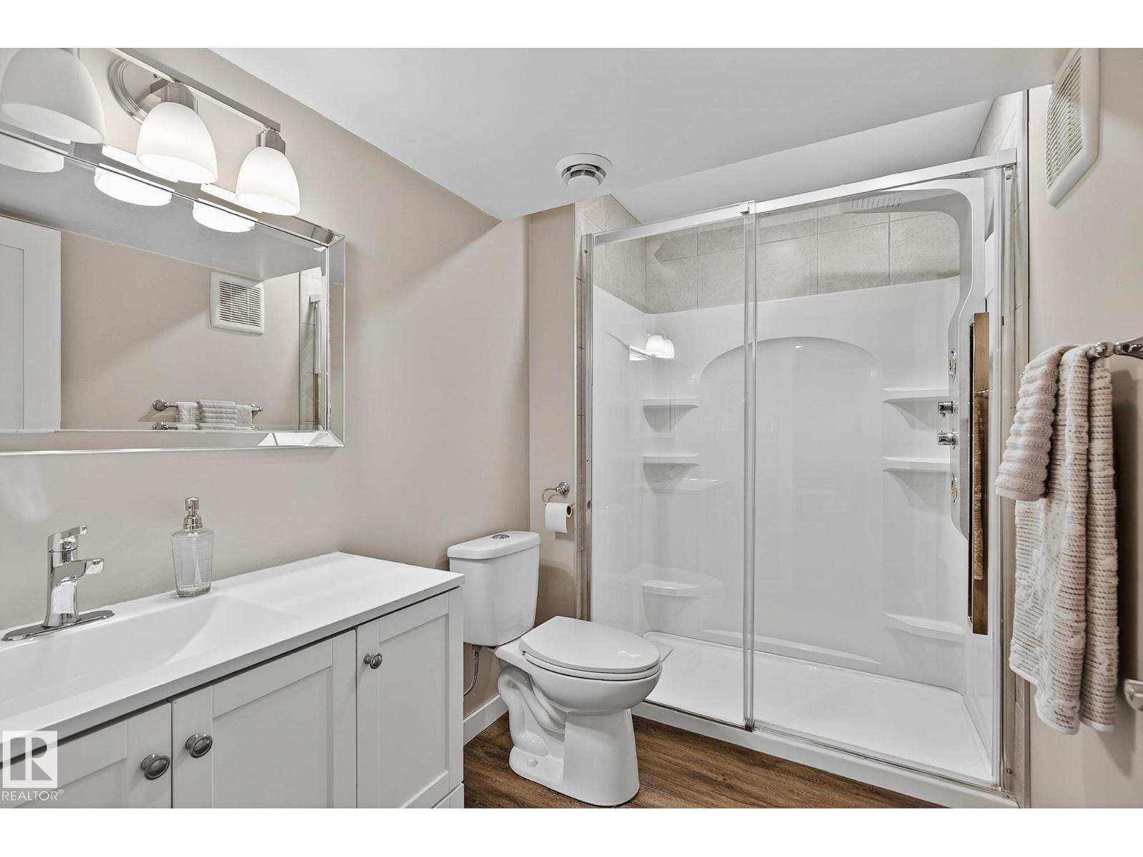 22131 95 AV NW - 40