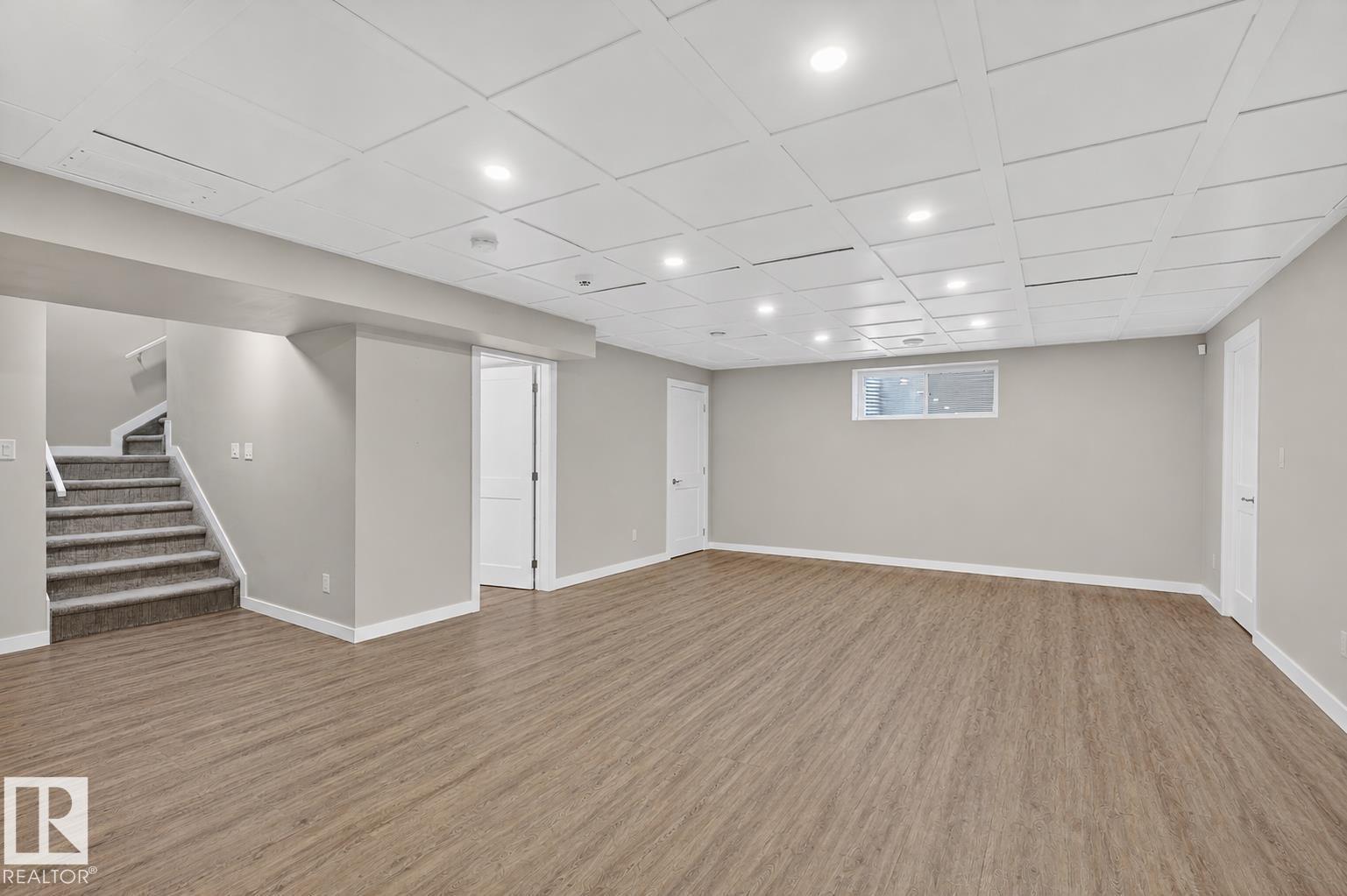 22131 95 AV NW - 37