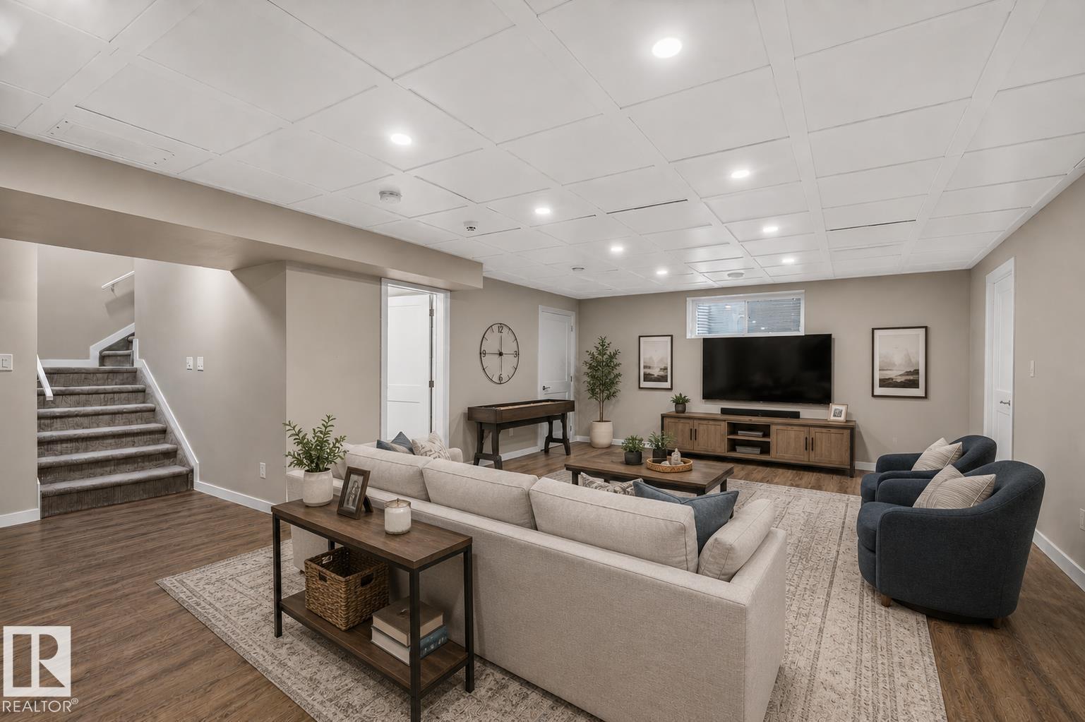 22131 95 AV NW - 35