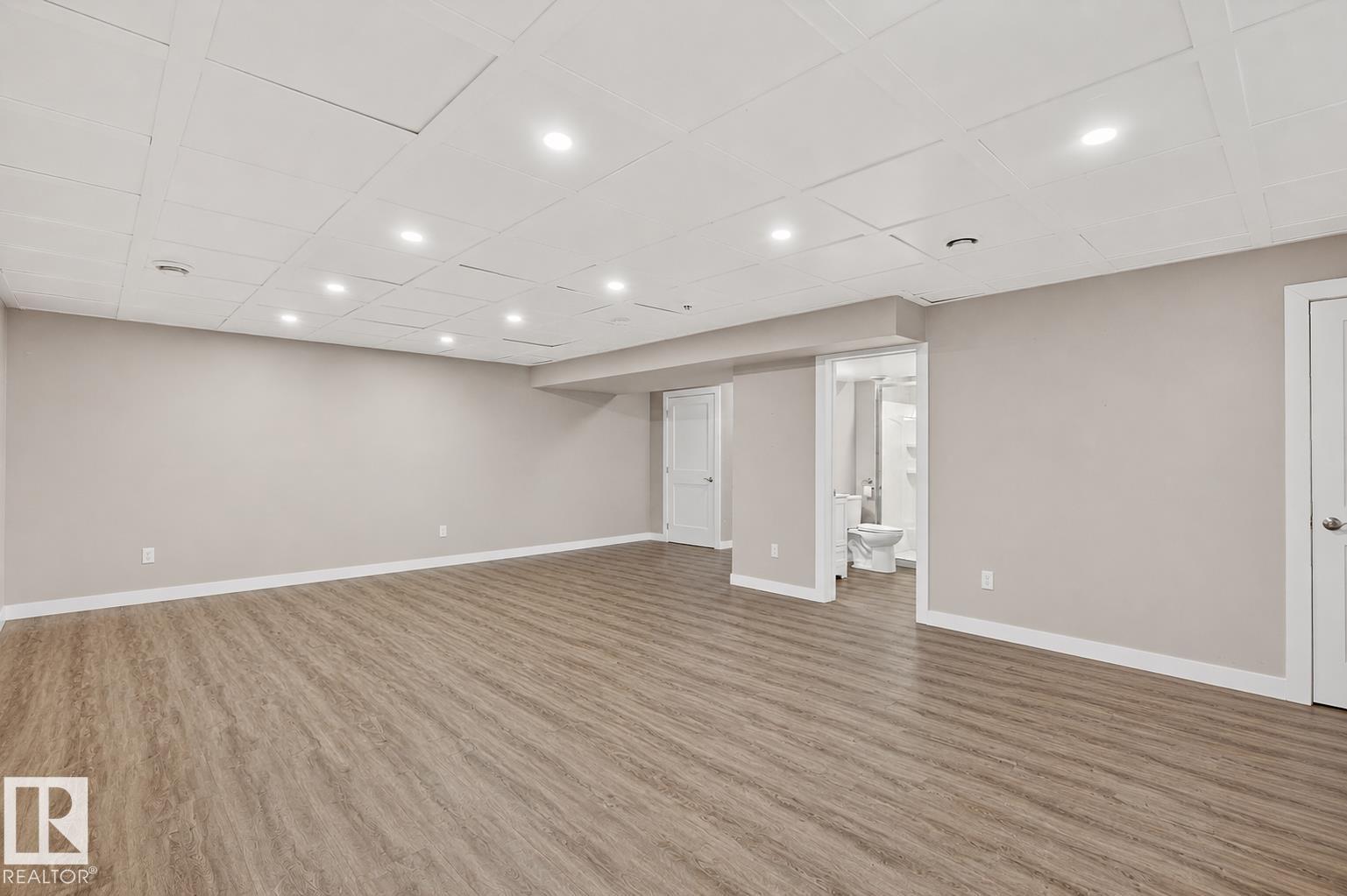 22131 95 AV NW - 38