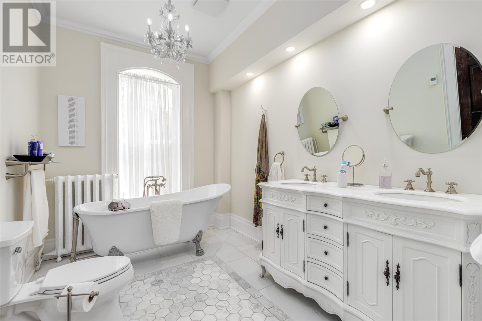 8 Riverview Avenue - 34