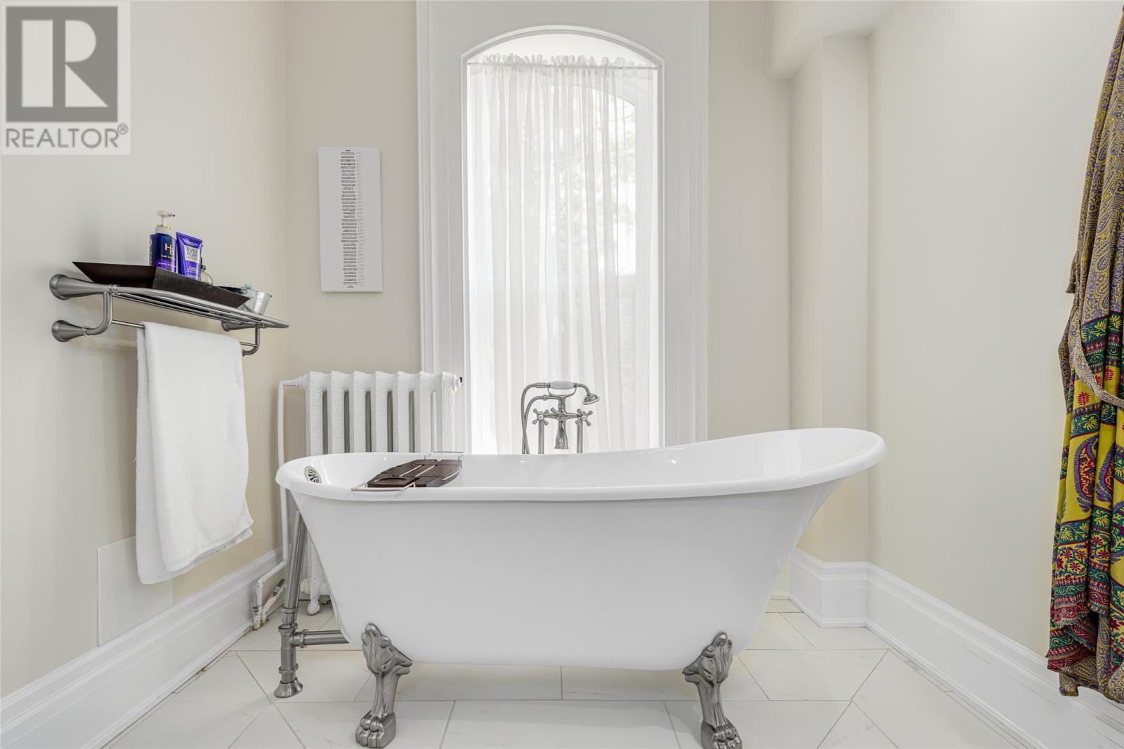 8 Riverview Avenue - 35