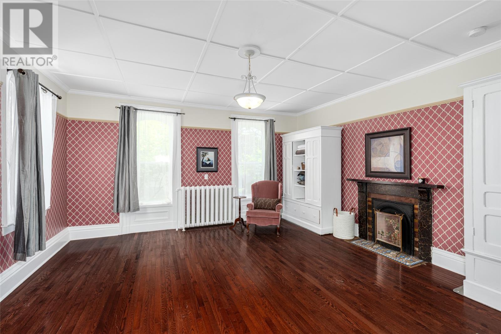 8 Riverview Avenue - 37
