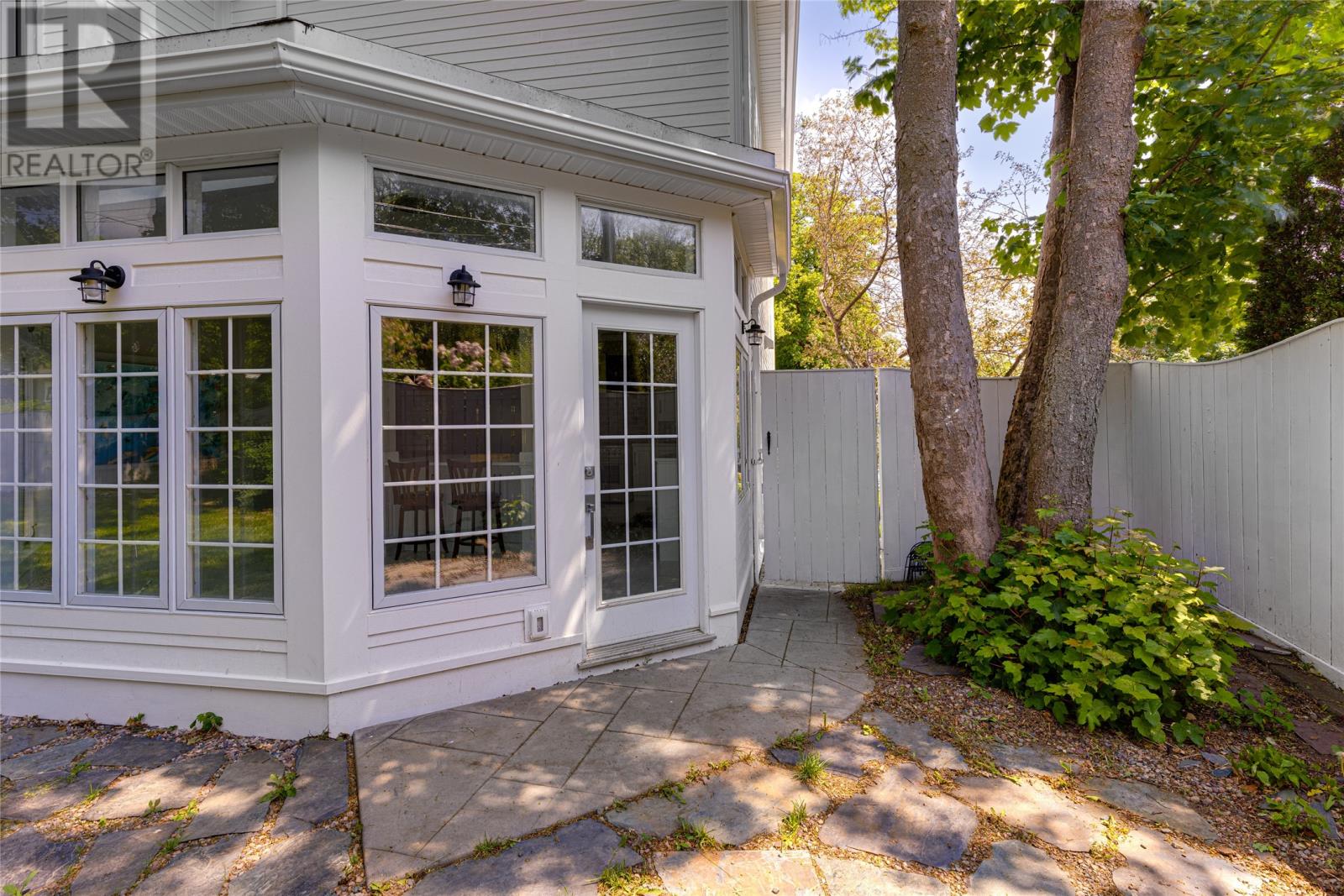 8 Riverview Avenue - 47