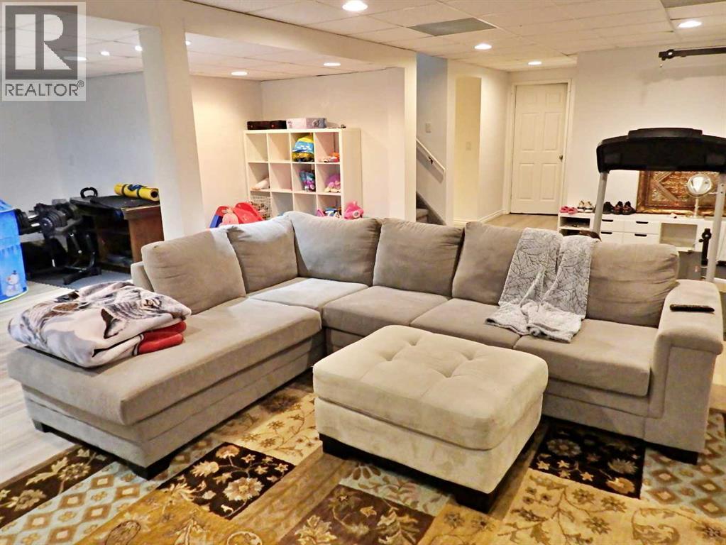 6402 53 Avenue - 33