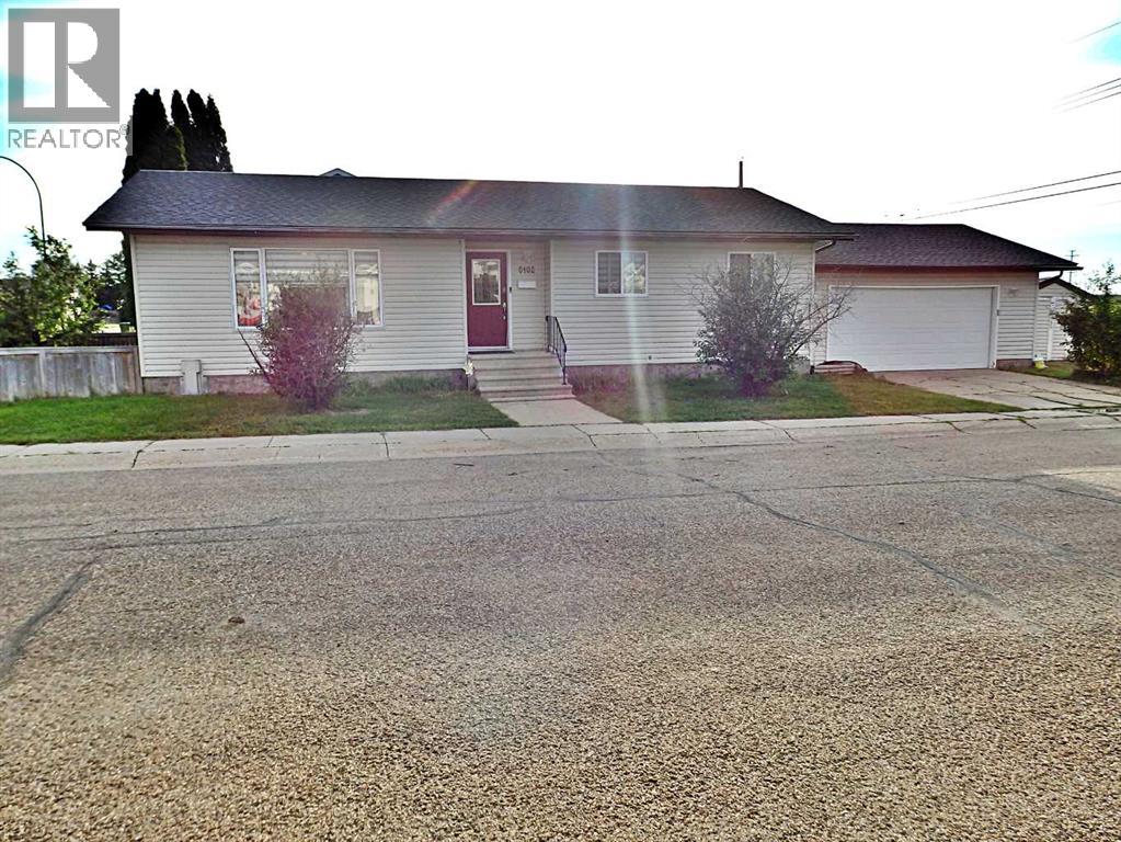 6402 53 Avenue - 48
