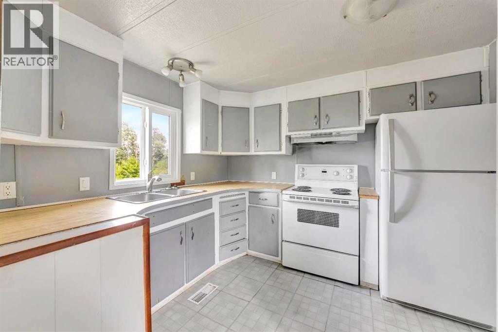 301 8 Avenue - 10