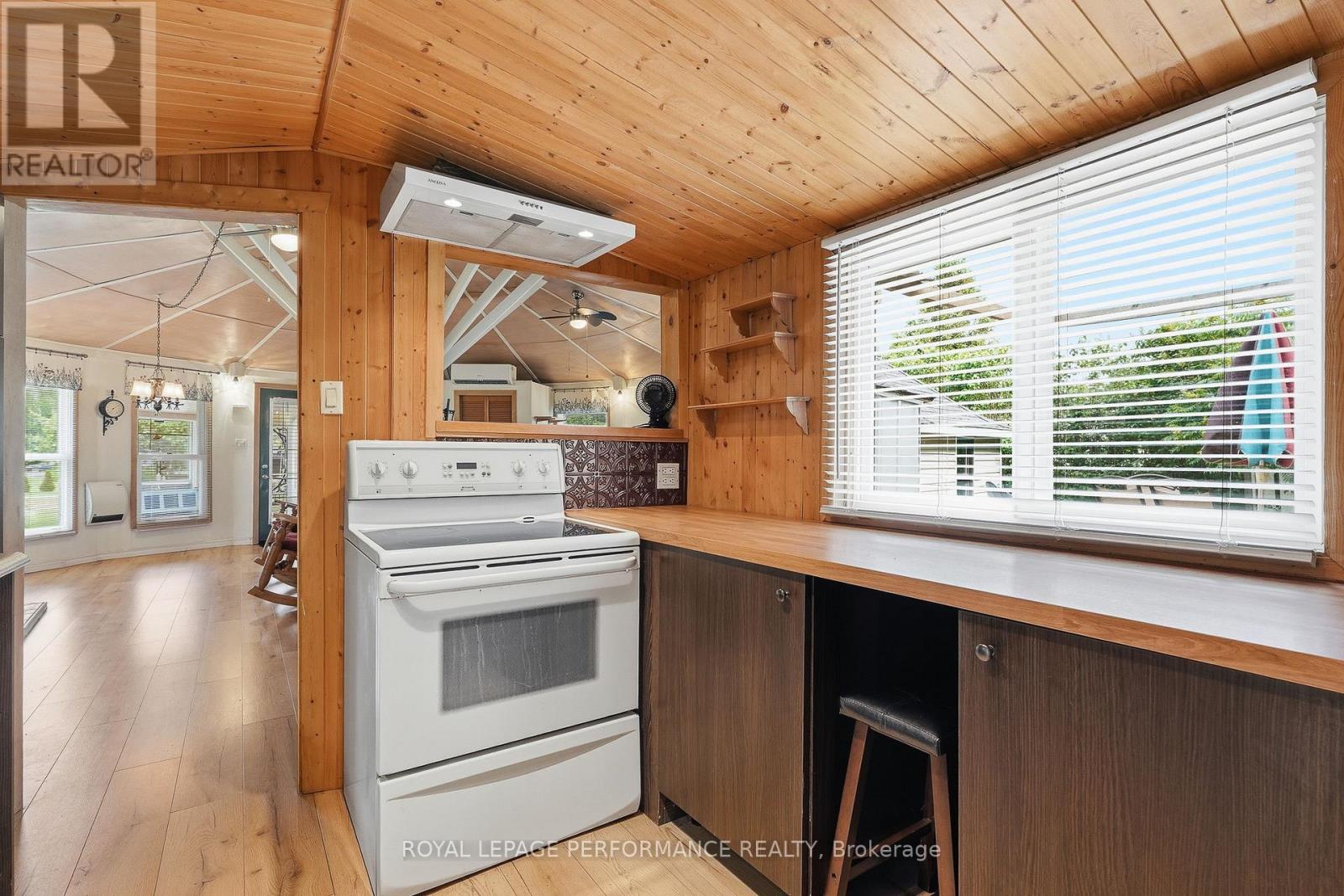 #30 2251 CONCESSION 9 ROAD - 12
