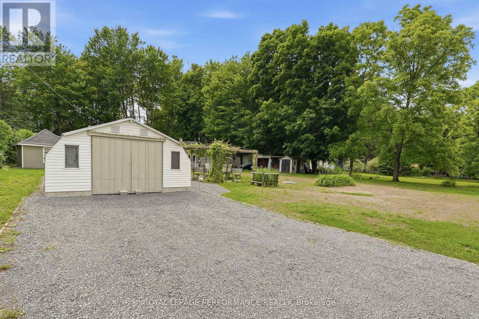 #30 2251 CONCESSION 9 ROAD - 24