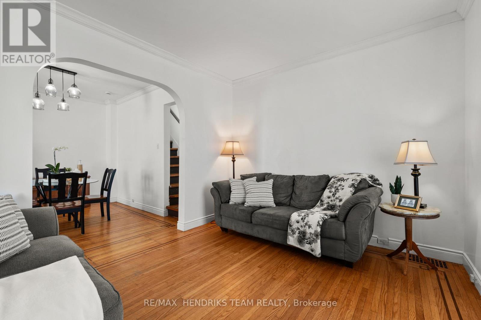 192 WOOD STREET E - 10