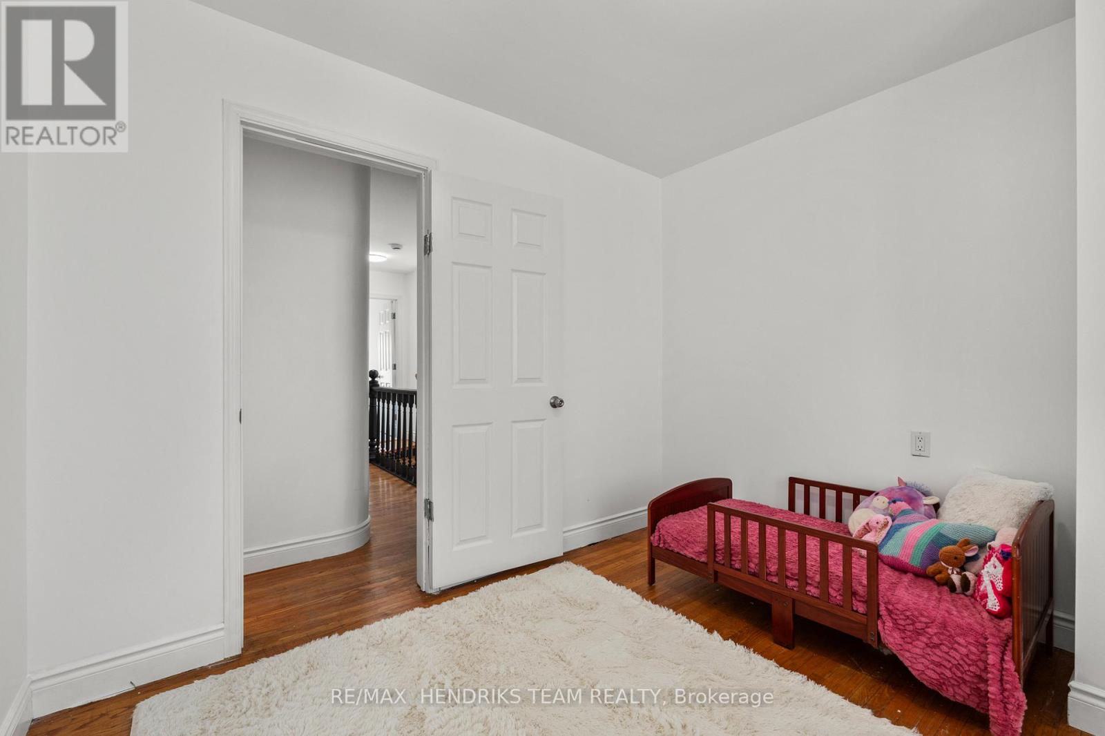 192 WOOD STREET E - 27