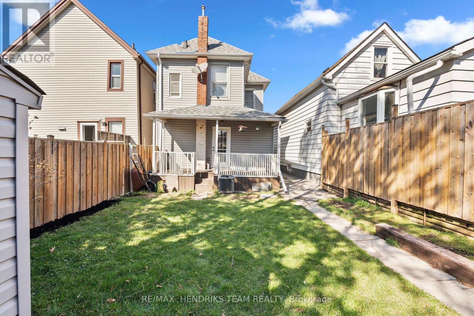192 WOOD STREET E - 35