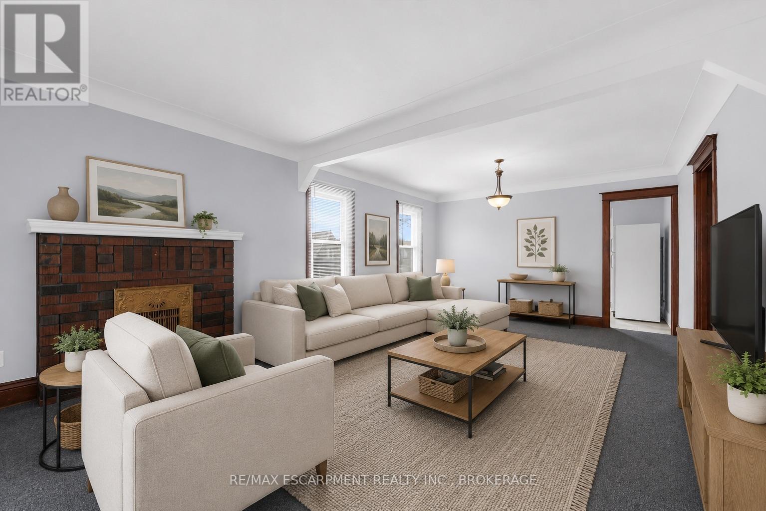 121 EDGEMONT STREET N - 19