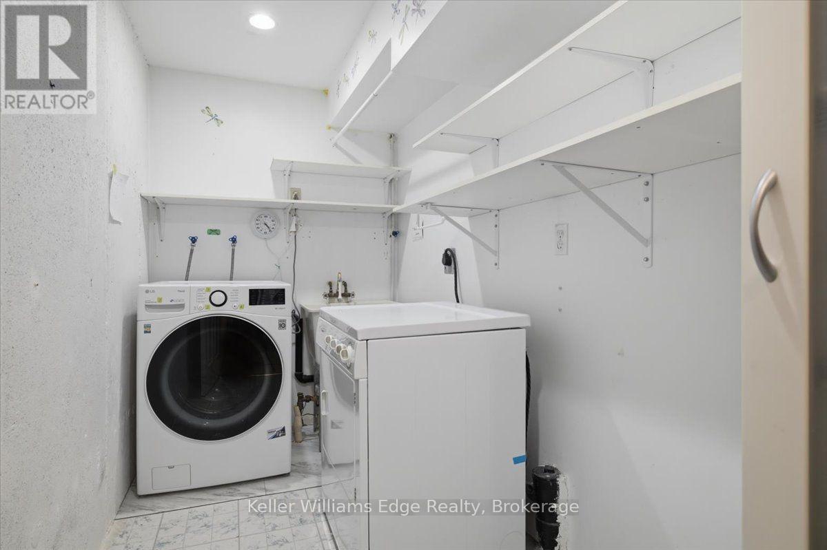 #20 2025 CLEAVER AVENUE - 40